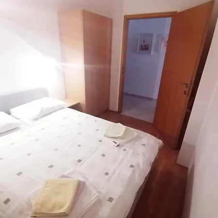 Apartment In Mit Grossem Balkon *