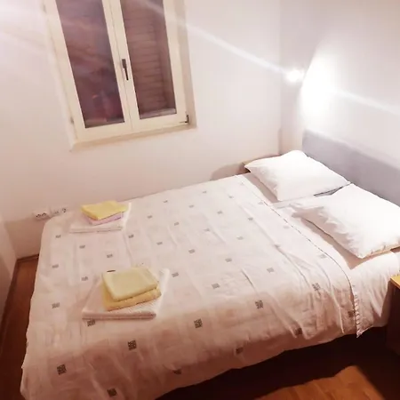 Apartment In Mit Grossem Balkon Trogir